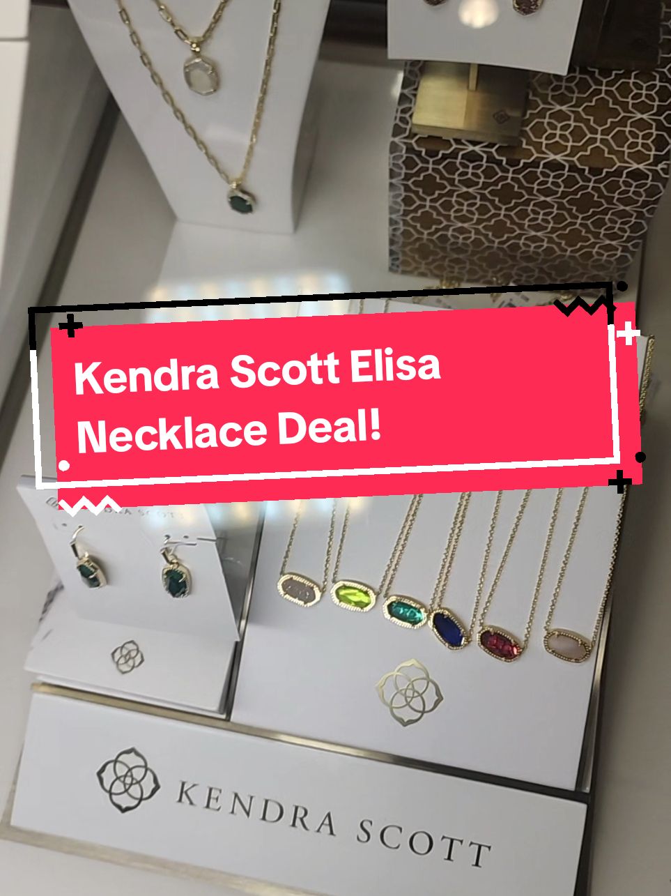 This is an incredible deal on these Kendra Scott Elisa Necklaces!! They're the perfect gift for every female in your life! #kendrascott #kendrascottelisa  #elisanecklace  #jewelry #giftfordaughter  #giftformom #giftforgrandma  #giftforwife 