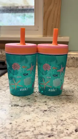 Grab these cups for your cool kids! There are lots of design options and the best part is THEY DONT LEAK!!! 2 leak proof cups for only $15-$20 is an incredible deal!! Grab them now! 😆 #zakdesigns #kidswaterbottle #bestwaterbottle #tiktokshopfinds #tiktokshopcybermonday #tiktokshopblackfriday #ttshopdeals #tiktokshop #blackfriday 