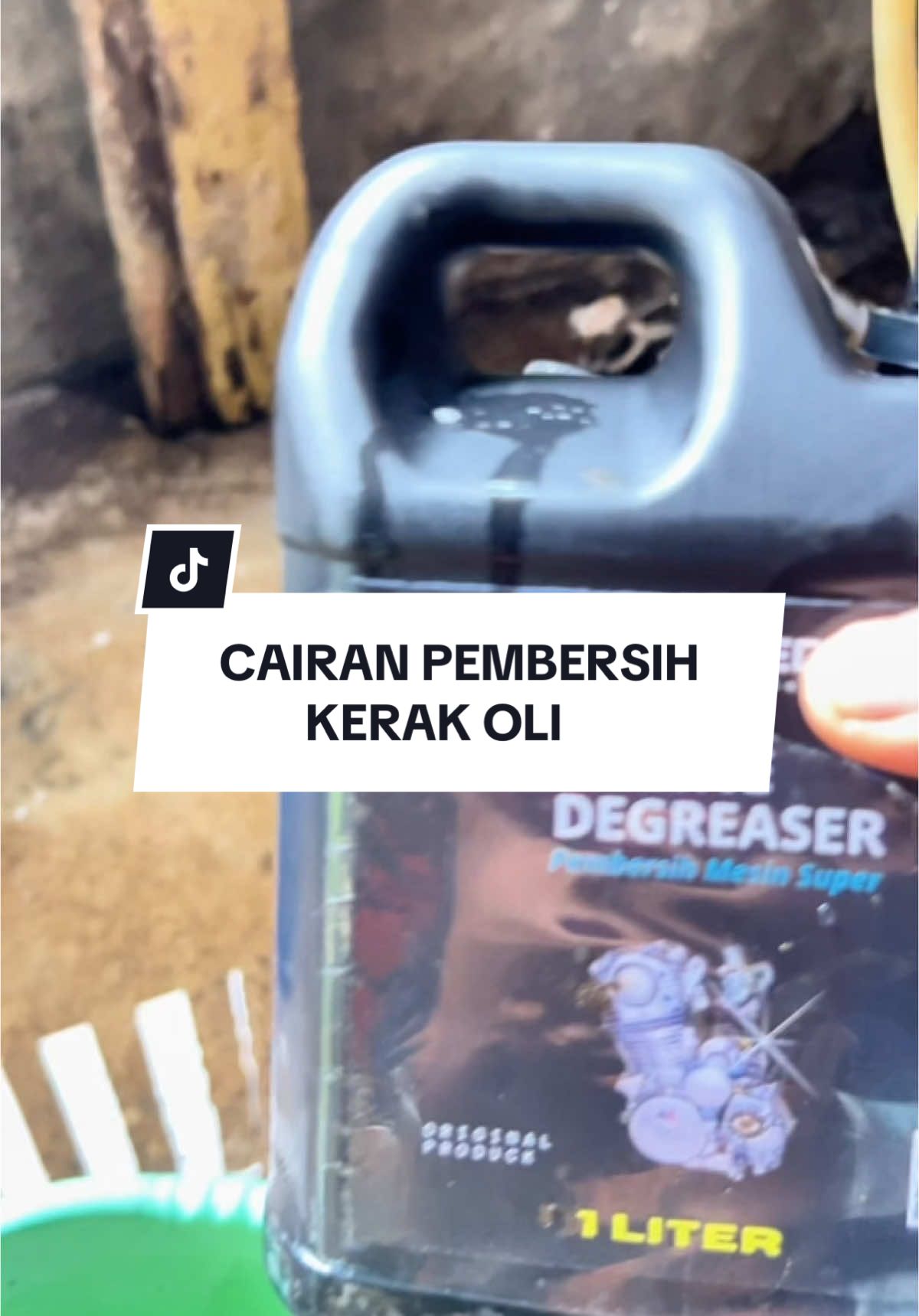 Cairan pembersih Kerak Kotoran Oli pada mesin kendaraan#gloedenginedegreaser #enginedegreaser #pembersihkerakoli #cuantanpabatas 