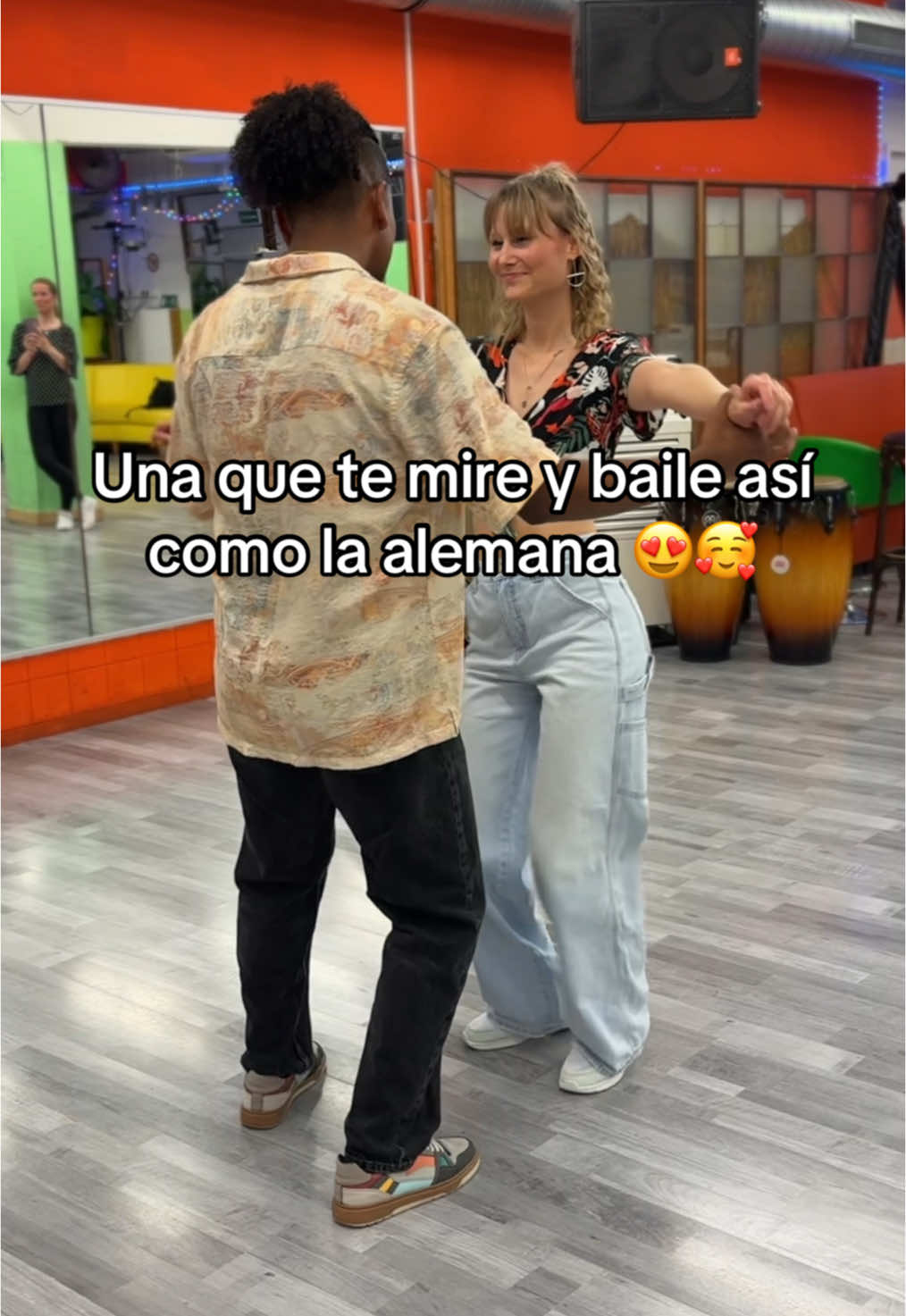 Esas miraditas de baile 😍 💃 Anna y Alfonso 🎵 Besito a besito 🎤 Luis miguel del amargue #bachata #bachatadance #bachatadominicana #bachatatradicional  #bachatasensual #annabaila #annayalfonso #baile #dance