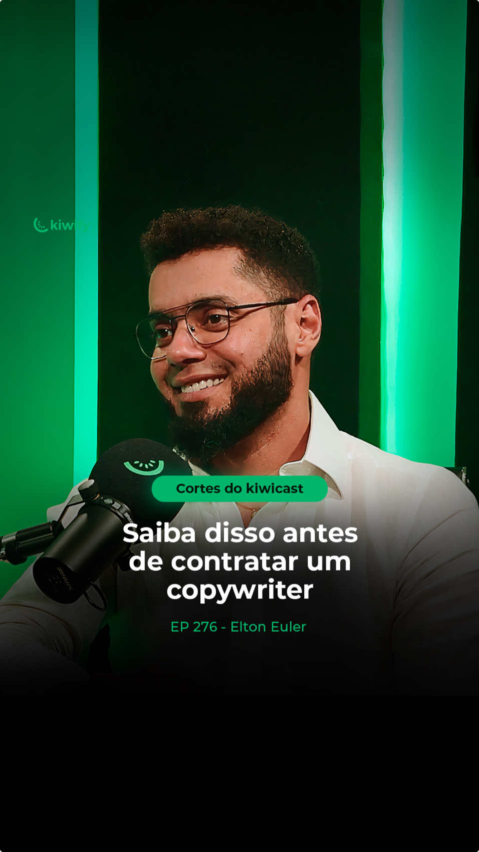 Você precisa saber disso antes de contratar um copywriter! E quem vai te explicar isso e muito mais, é o Elton Euler, no Kiwicast #276. O link para você ver esse episódio completo está na nossa bio! 