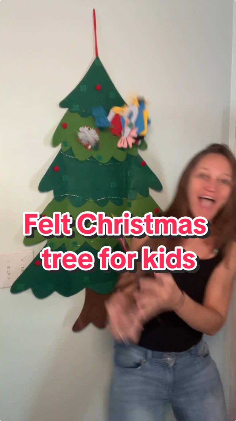 Ler your kids have their own tree that’s allowed to be played with  #feltchristmastree  #tiktokshopblackfriday #tiktokshopcybermonday 