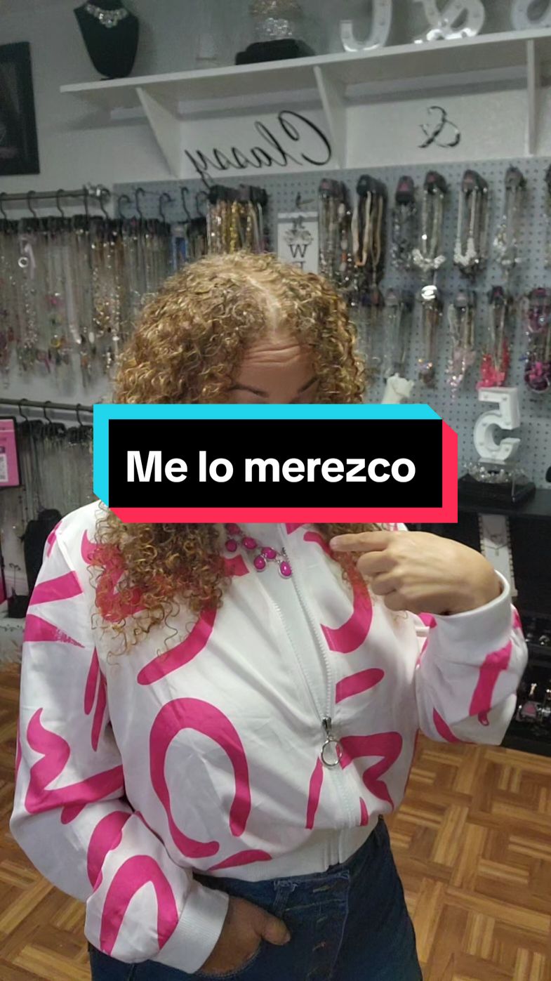 Aveces nos sentimos inmesedores de nuestras bendiciones sin pensar en todo lo bueno que hemos echo y lo mucho q hemos trabajado para lograrlo. #melomerezco #GraciasDios #sassyandclassywithiris 