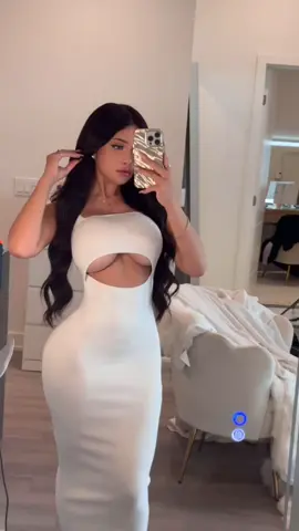 Is the new dressing fitting well? Cr unknown  #Fitness #fitnessmodel #fitgirl #fitgirls #modelgirl #fitnessbabe #fitmodel #legday #training #trainingmotivation #legdayeveryday #gymtrainer #gymrat #gymgirl #gluteworkout #chestworkout #armworkout #bicepsworkout #shoulderworkout #beautifulgirl #cake #classy #dress 