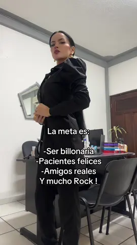 Ya en #santarosadecopan de gira, lista para darles ese boost de autoconfianza a mis pacientes❤️‍🔥💉 gracias a la clinica dental Madrid por el espacio! #drarockstar #marieugene #botox #fillers #bioestimuladordecolageno #rock 