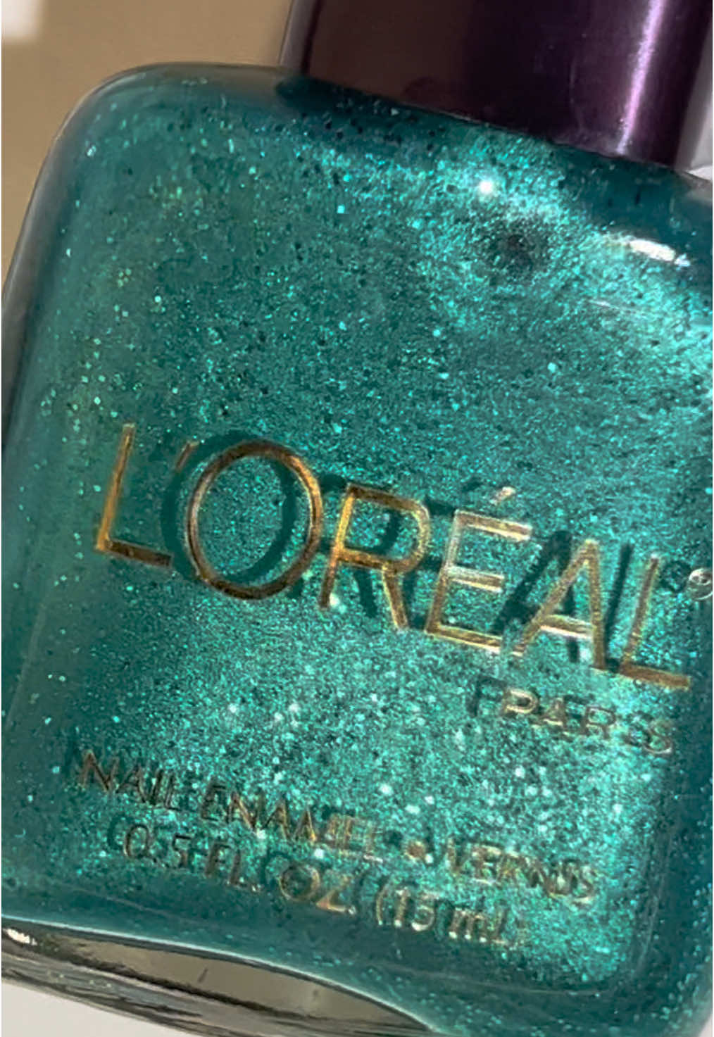 90s L’Oréal in Disco, a teal shimmer with glitter 😌 #vintagenailpolish #nailtok #vintage #loreal #nailpolish #nostalgic #nostalgia #90snostalgia #nostalgic90s #cosmeticshistory #genx #millennial #nailswatch #swatches 