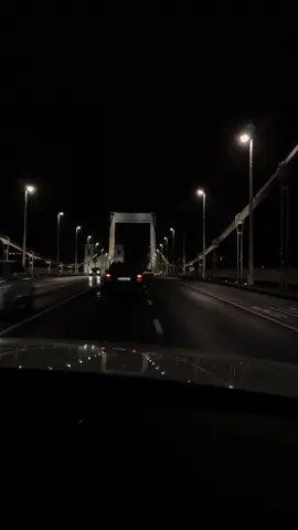 Night Budapest 🖤 #budapest #budapesthungary #nightbudapest #traveltiktok #road #musicroad #музикавдорогу#музикадлядуші #музика #музикавмашину #дорога #думки #дорогамузыкамысли #дорогаюности #музыкадлядуши #music #madonna #frozen#frozenremix #tiktokmusic #top#trendingvideo #trendingsong #cap #capcut #video #musicvideo 