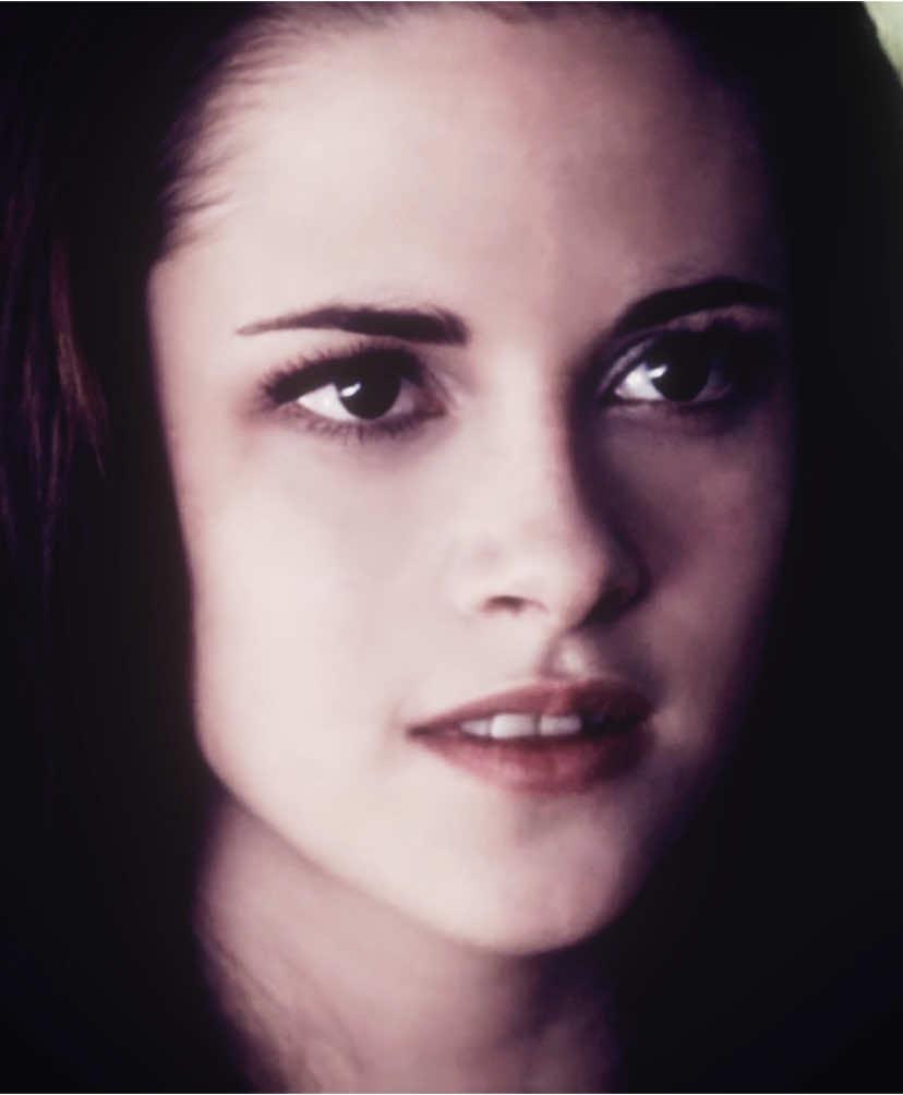 Vamp Bella with black eyes OMGG  cc mine  #cullenvil #twilight #twilightedit #twilightsaga #twilightsagaedits #cullens #twilighttiktok #bellaswanedit #edwardcullenedit #robertpattinson #cullenfamily #bellacullen #bellacullenedit #kristenstewart 