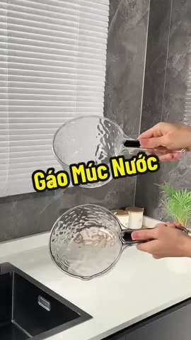 gáo múc nước trong suốt tiện lợi. #gaomucnuoctrongsuot #giadungtienich #xuhuong 