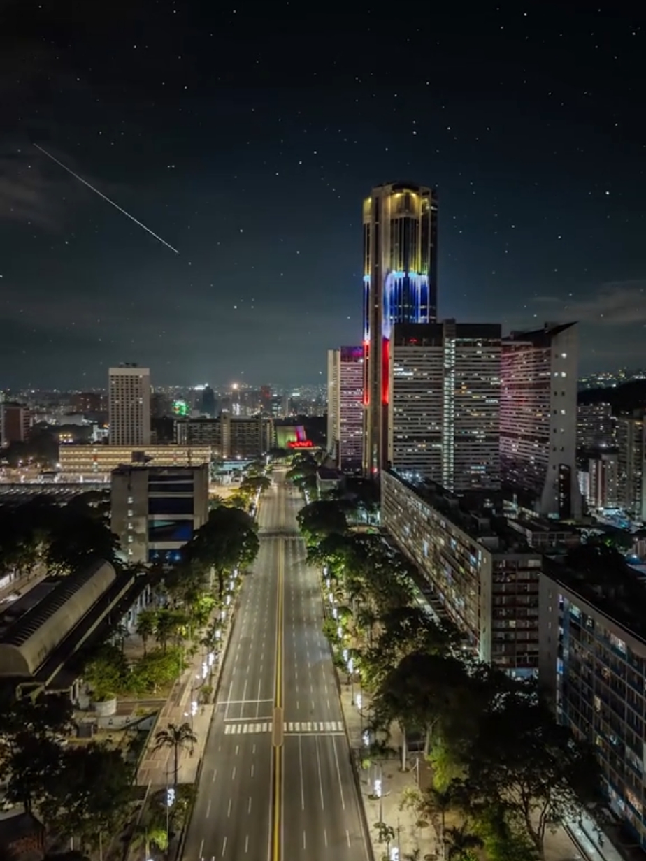 Vzla 🇻🇪 es hermosa 🤌🏼 . #djiglobal #caracas #venezuela #hyperlapse #citylife #photography 