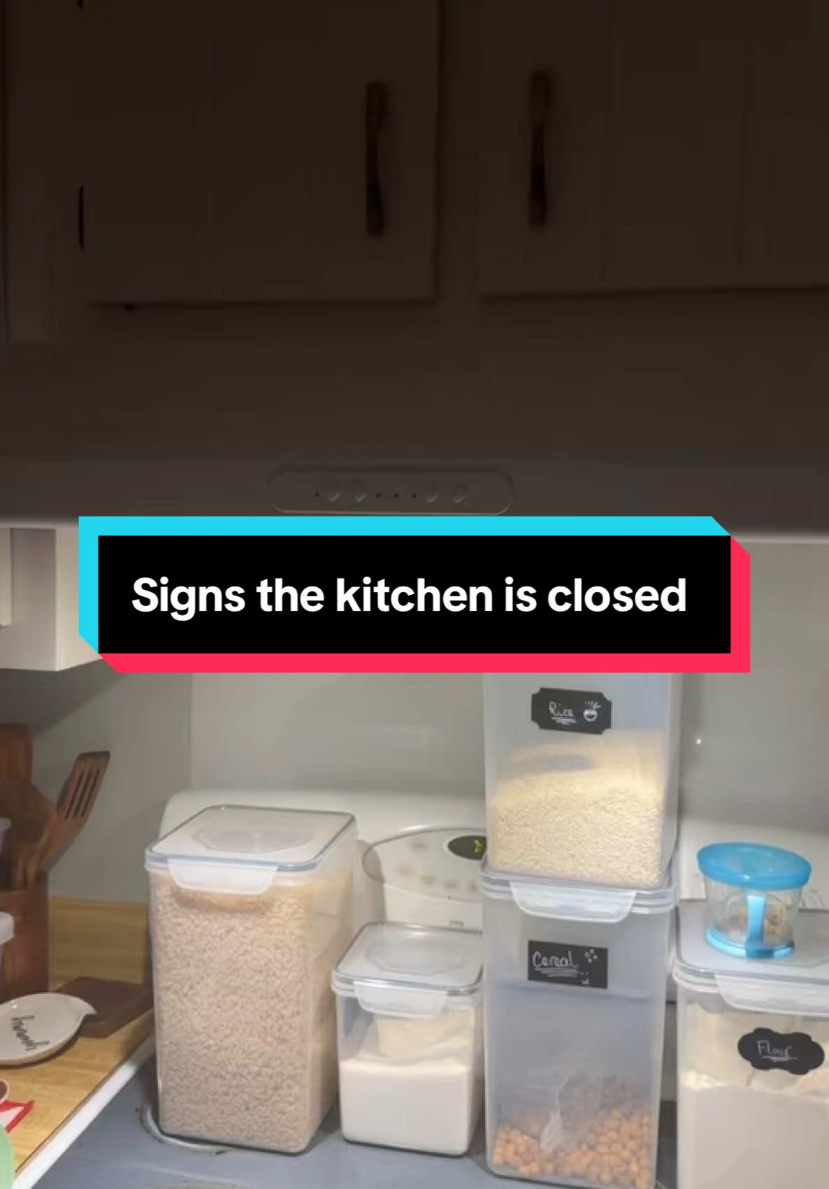 Signs that kitchen is closed. #blackfridaydeals #cybermonday #ttshopdeals #kitchengadgets 