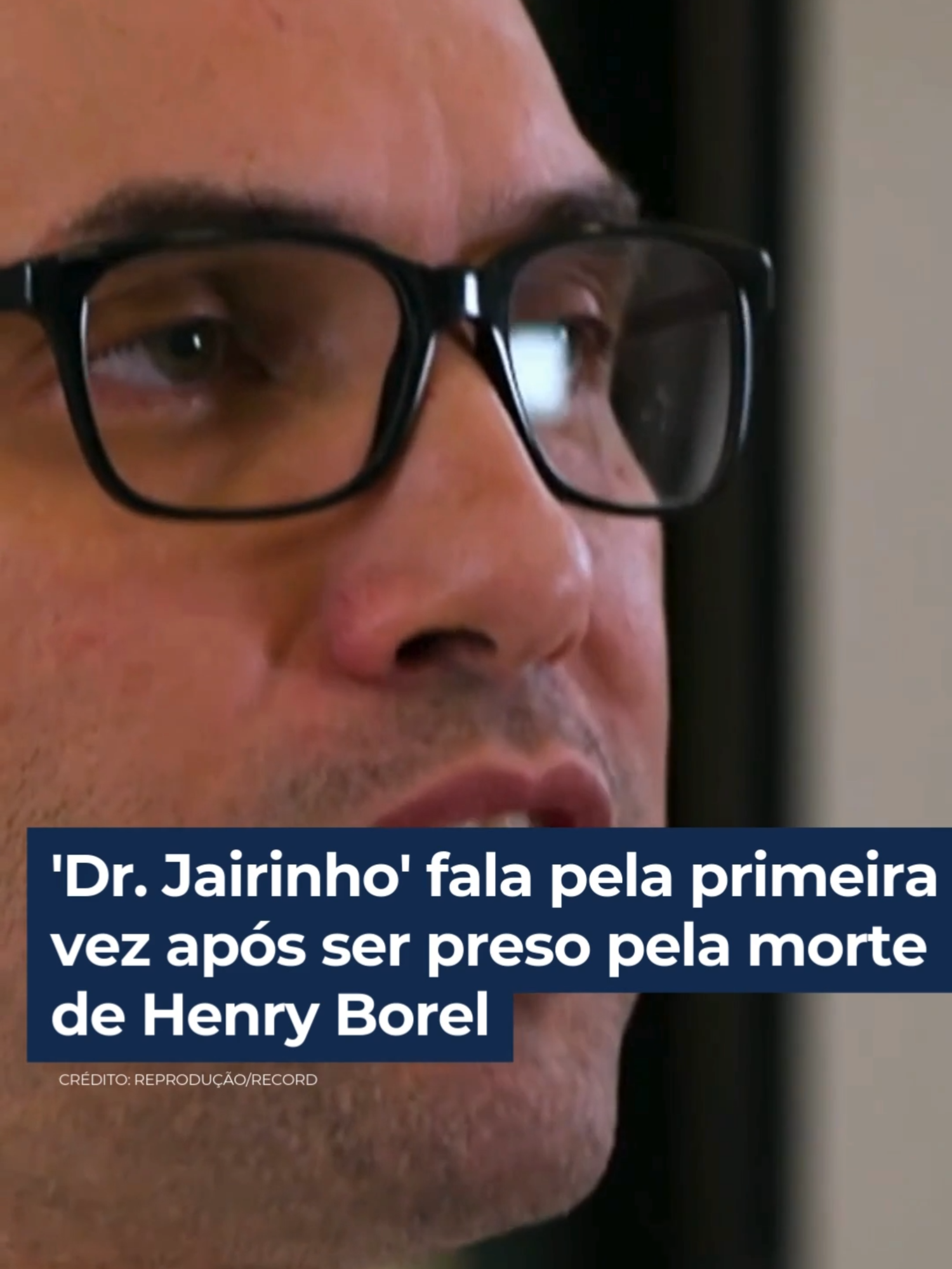 Ele rebateu as novas versões da mãe do menino, Monique Medeiros, que também segue presa #TikTokNoticias #JornalDaRecord #DrJairinho #CasoHenryBorel #entrevista #exclusivo