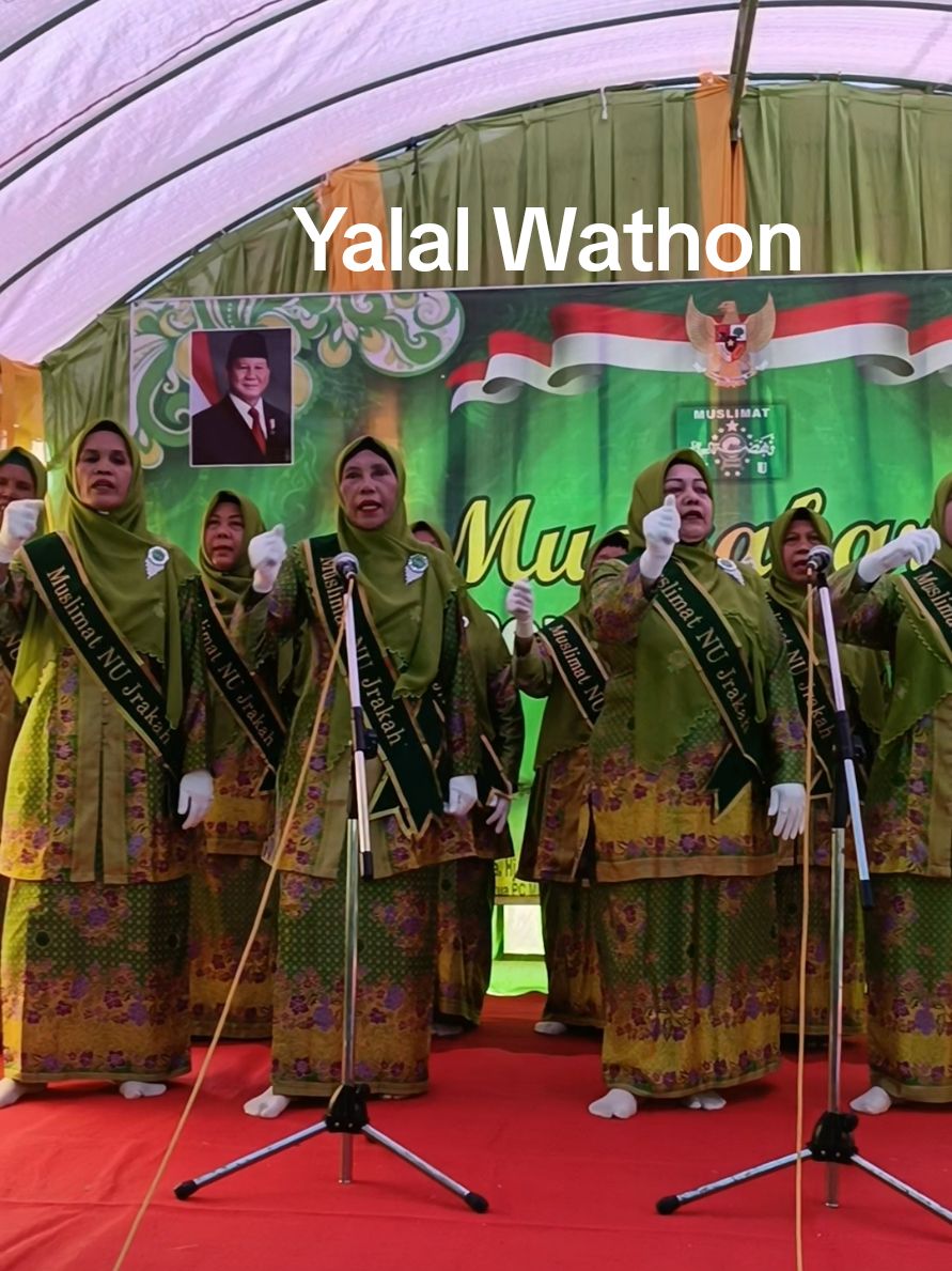 Ya lal wathon ya lal wathon ya lal wathon Hubbul wathon minal iman Wala takun minal hirman Inhadlu alal wathon Ya lal wathon ya lal wathon ya lal wathon Hubbul wathon minal iman Wala takun minal hirman Inhadlu alal wathon Indonesia biladi Anta 'unwanul fakhoma Kullu may ya'tika yauma Thomihay yalqo himama Kullu may ya'tika yauma Thomihay yalqo himama Pusaka hati wahai tanah airku Cintamu dalam imanku Jangan halangkan nasibmu Bangkitlah hai bangsaku Pusaka hati wahai tanah airku Cintamu dalam imanku Jangan halangkan nasibmu Bangkitlah hai bangsaku Indonesia negeriku Engkau panji martabatku Siapa datang mengancammu Kan binasa di bawah durimu Siapa datang mengancammu Kan binasa di bawah durimu #PACMNULEBAKSIU  #PCMNUKABTEGAL  #PWMNUJATENG  #ppmuslimatnu 