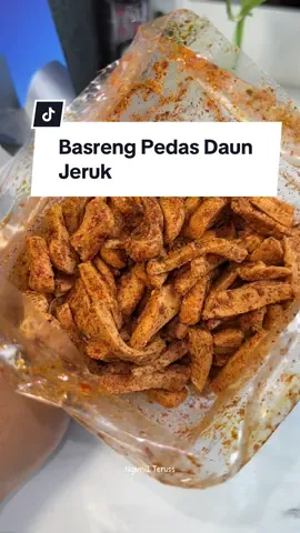 Rasa ikanya berasa🤤 pedas. #basreng #basrengpedasdaunjeruk #basrengviral #basrengpedas #jajanantiktok 
