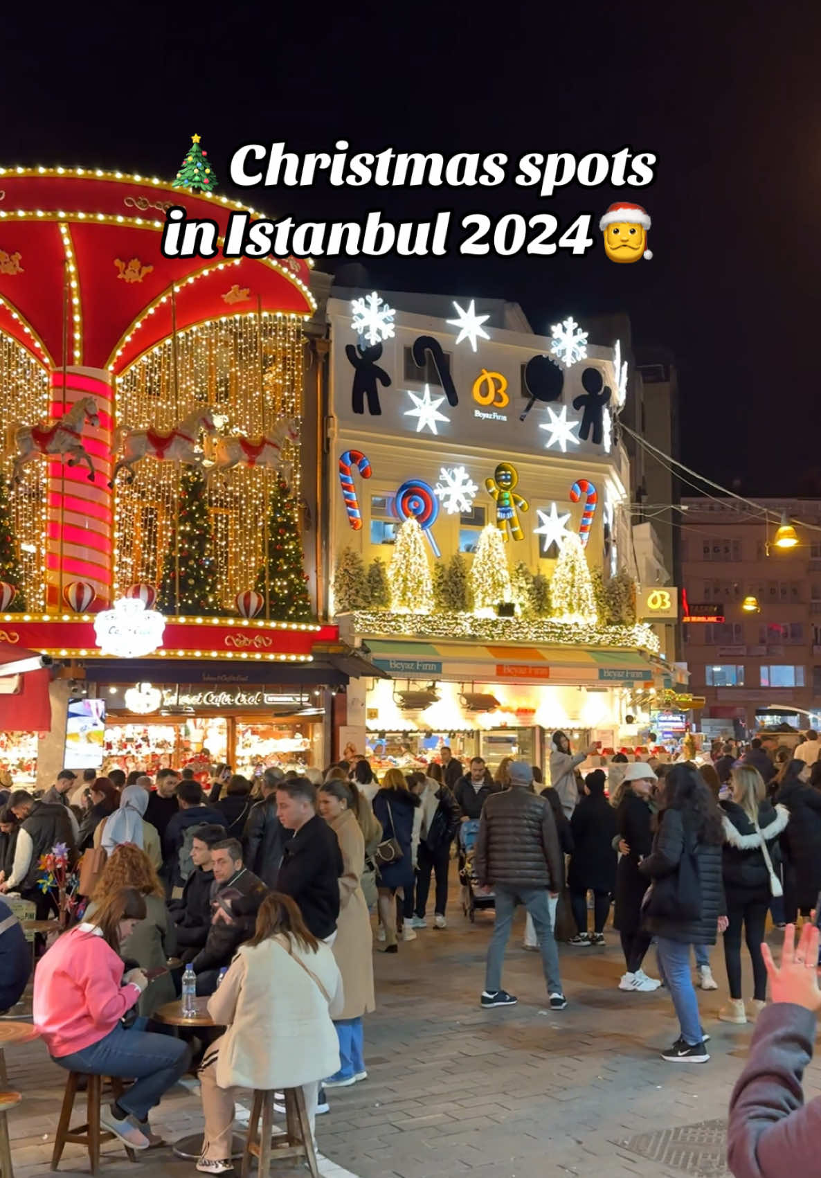 Christmas is coming in Istanbul!🎅🎄💖 All spots here are in Kadıköy📍 #christmastiktok #istanbul #wheninistanbul #christmasiscoming 