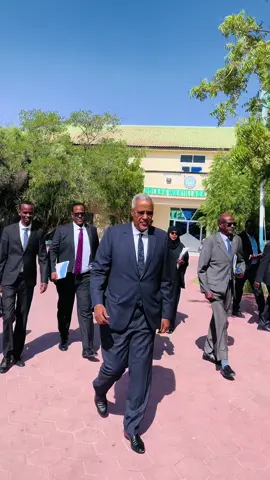 Garowe 23-Nov-2024: Wasaaradda Caafimaadka Dawladda  Puntland oo aan hogaaminayo anigo ah wasiirka Wasaarada Caafimadka Puntland ayaa maanta hor tagnay Golaha Baarlamaanka Puntland. #wasiirka wasaarada caafimadka puntland Sicid Qoorshel