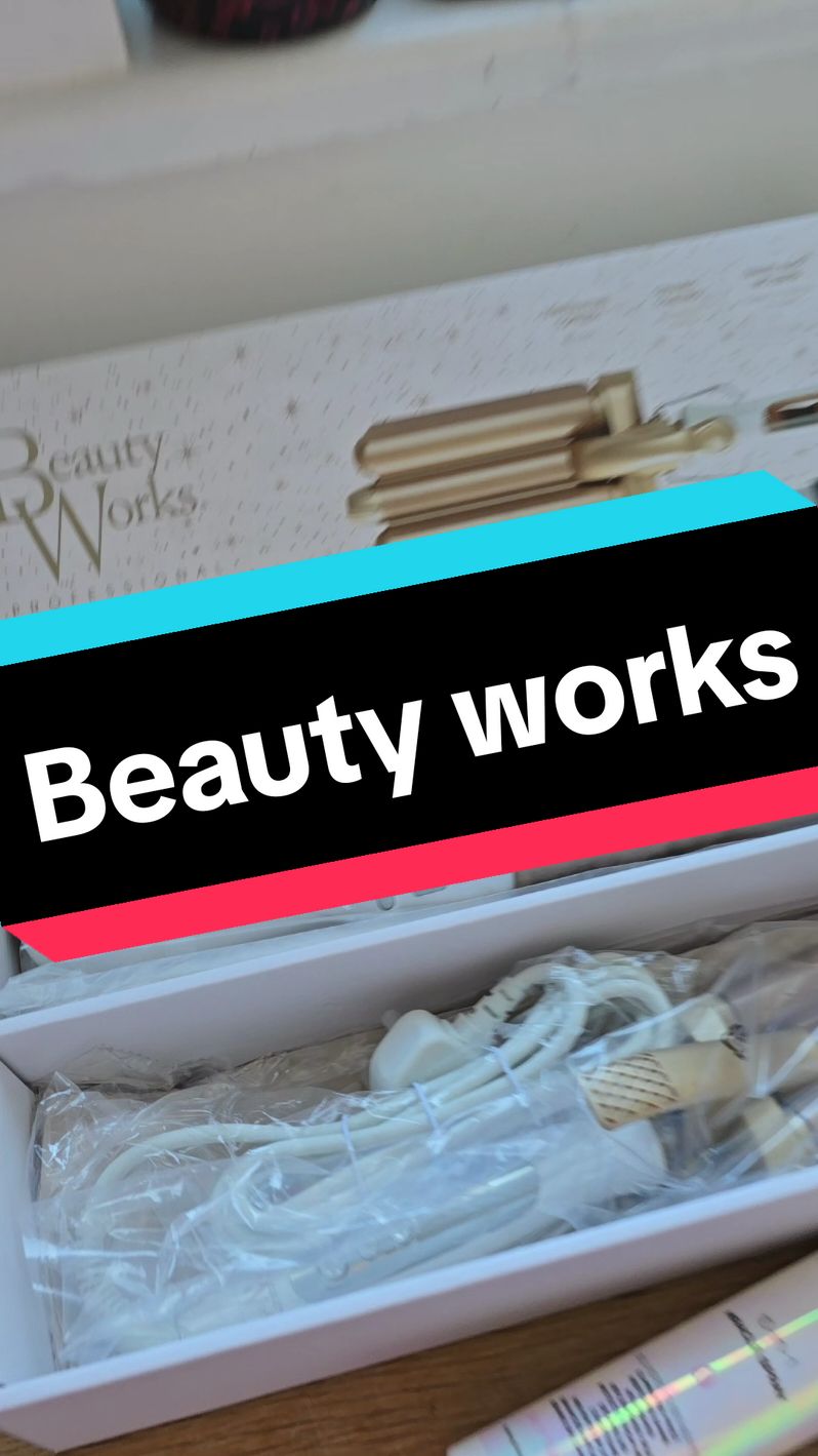 Beauty Works hair care tools big black Friday sale discounts 🎉🌟 #beautyworks #haircare #hairtools #tiktokmademebuyit #blackfriday #blackfridaysale 