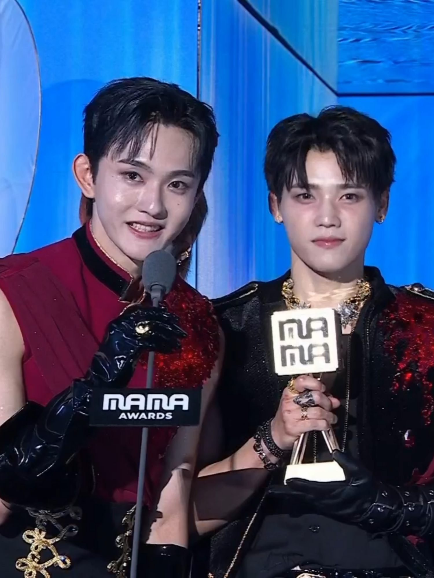 [#2024MAMA] FAVORITE ASIAN ARTIST #ini #아이엔아이 You made it! Presenting the Honorable winner!🏆 2024 MAMA AWARDS의 영광스러운 수상자를 소개합니다!🏆 BIG BLUR : What is Real? 2024 MAMA AWARDS #MAMAAWARDS #2024MAMAAWARDS