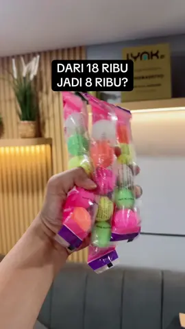Kamper kamar mandi murah banget lagi ada promo.  Kamper, atau kapur barus, adalah produk rumah tangga yang dikenal karena multifungsinya. Kamper memiliki manfaat utama sebagai pengharum ruangan, pengusir serangga seperti ngengat, serta pencegah timbulnya jamur pada pakaian atau barang-barang berbahan kain. Dengan aromanya yang khas, kamper efektif menyerap bau tidak sedap di lemari, laci, atau ruang tertutup lainnya, sehingga menjaga pakaian dan barang tetap segar lebih lama. Selain itu, kamper mengandung zat yang dapat menghalau serangga kecil, sehingga sering digunakan untuk melindungi kain atau pakaian berbahan wol dari kerusakan akibat serangga. Kamper juga digunakan di kamar mandi atau tempat-tempat lembap untuk mencegah pertumbuhan jamur. Produk ini hadir dalam berbagai bentuk, seperti bola, tablet, hingga bubuk, sehingga mudah disesuaikan dengan kebutuhan. Penggunaannya sangat praktis: cukup ditempatkan di area yang membutuhkan, tanpa perlu perawatan tambahan. Kamper menjadi pilihan ekonomis dan efektif untuk menjaga kebersihan, kesegaran, serta perlindungan barang-barang di rumah Anda. #kamper #pewangitoilet #pengharumkamarmandi #kampertoilet #wibgajian 