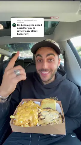 Reply to eddiemendez29 FINALLY trying Easy St. burgers