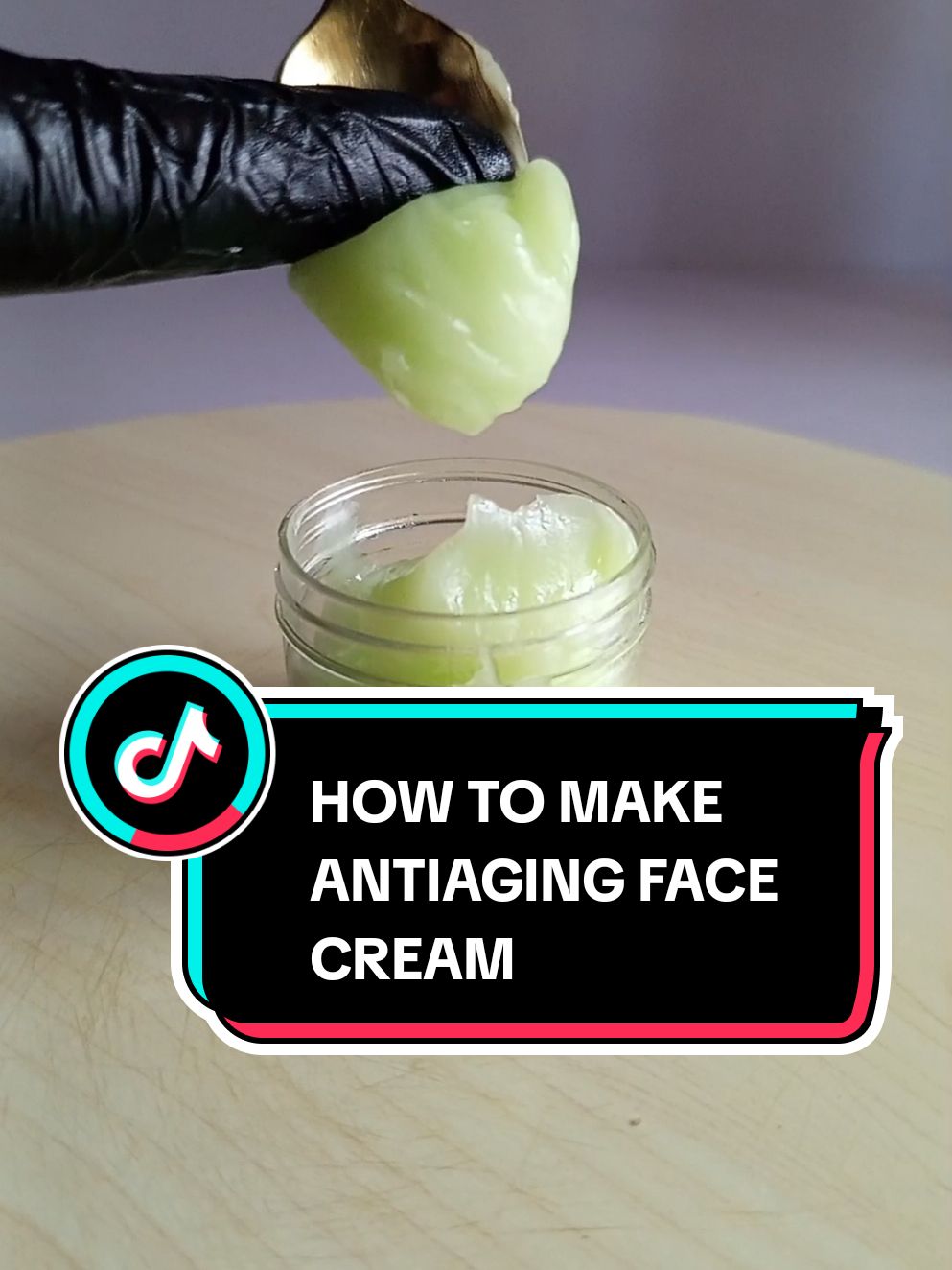 How to make antiaging face cream . #skin #skincare #facecream #antiagingfacecream #antiaging #antiwrinkle #naturalrecipes #naturalremedy 