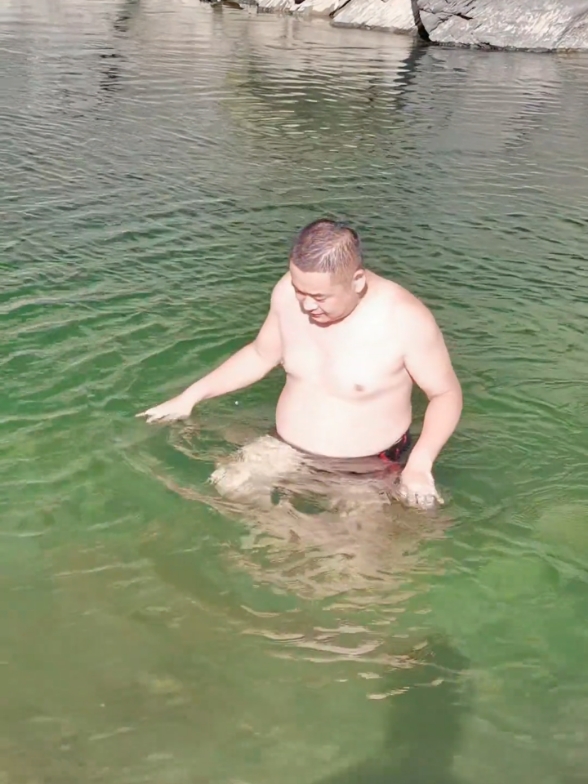 chú đáng yêu🥰🥰🥰#daddybear #daddychina #daddychinese #douyinchina #oldman #trungniendep #trungnienphongdo #grandpachinese #thichtrungnien #daddy #beartrungnien #handsomegrandpa #grandpa 