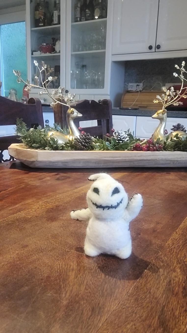 Not Christmas yet! 😝 got a newborn themed photo request so got myself to work and felted this little Oogie boogie 🙌 doing Christmas in October so why not Halloween on the edge of December 😘😂 #nightmarebeforechristmas #oogieboogie #oogieboogie #needlefelting 