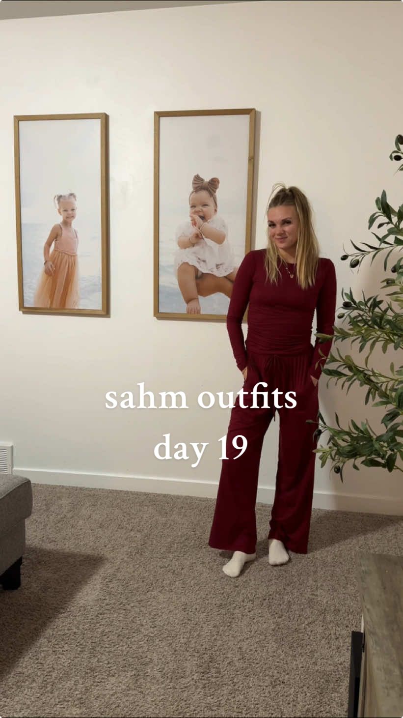 wore this all day but it felt like pjs💫🤎  • #OOTD #sahmlife #sahm #comfyalways #motherhood #sahmstyle #realisticmomlife #day19 #outfitinspiration #momlife #relatable #realistic #momof3 #utahmom #Lifestyle #youngmom #fallfashion #winteroutfit #realistic