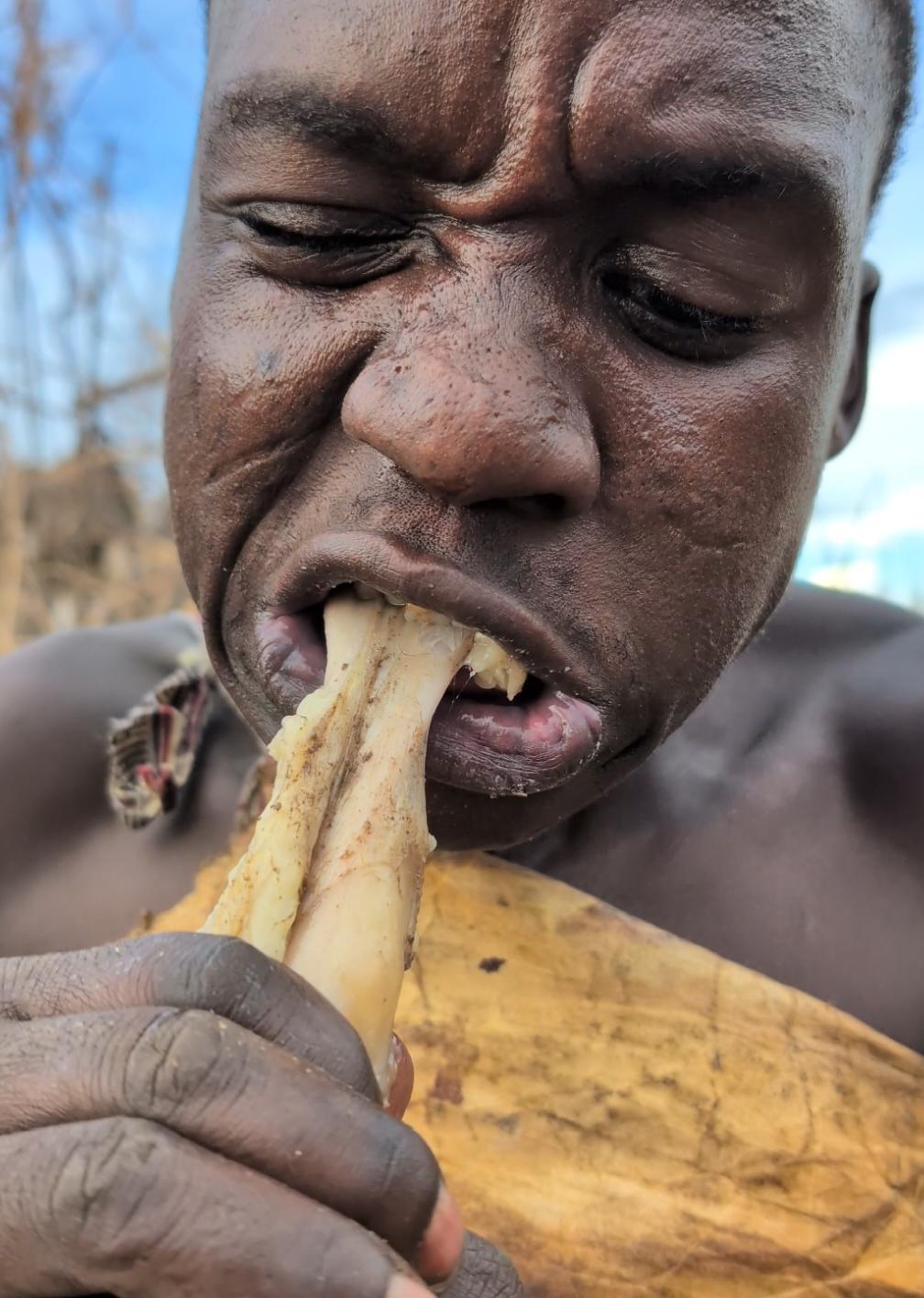 Wow 😲😋 See how Hadza enjoys baboon Soup 🍲#hadzabetribe #africastories #tiktokindia #USA #UK 