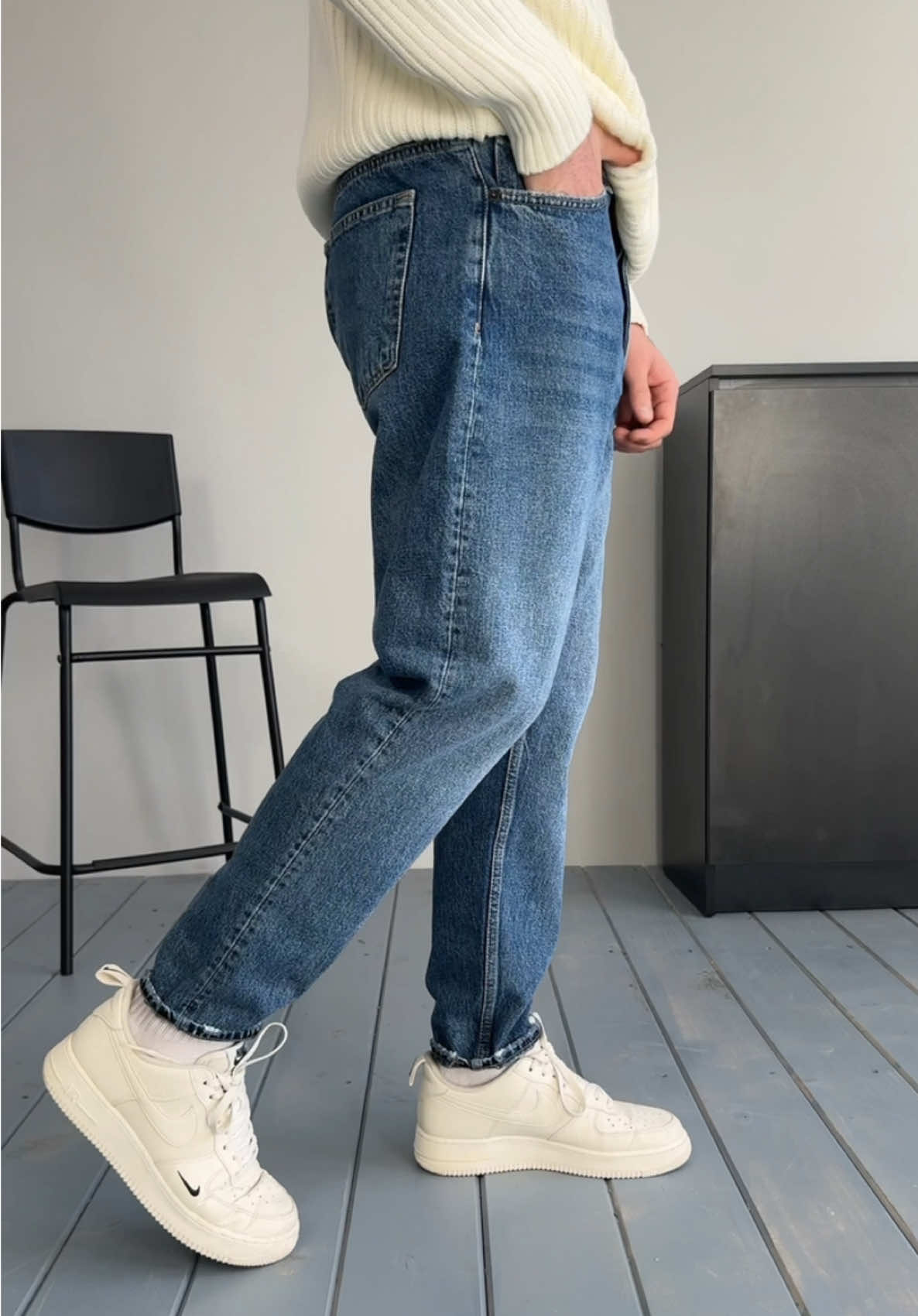 Boyfriend jeans 30€ Transporti 2€ Porosit online!