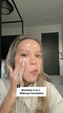 1 foundation. Year round. 😱 Color changing makeup w SPF50  #foundation#makeupreview #grwmmakeup #agingskin #foundationhack #makeup #tiktokshopblackfriday #tiktokshopcybermonday #ttstakeover  #giftguide #ttsdelight