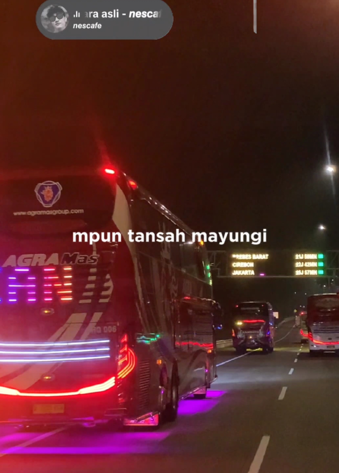 Dan nyatanya dia bukan milikku, kita hanya ditakdirkan untuk bertemu bukan untuk bersatu.  #akuikhlas #aftershine #nresnani #lavora #agramas #handoyo #mahardhika #busmania  #busmaniacommunity #doubledecker #transjawa #lirikjawa #slowmo 