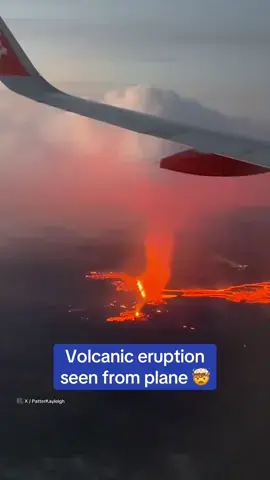 A tourist flying over Iceland on Thursday morning got the view of a lifetime after her easyJet flight gave a perfect panoramic of the country's latest volcano eruption.  Read the full story on DailyMail.com.  🎥 X / PatterKayleigh  #iceland #volcano #nature #weather #extremeweather 