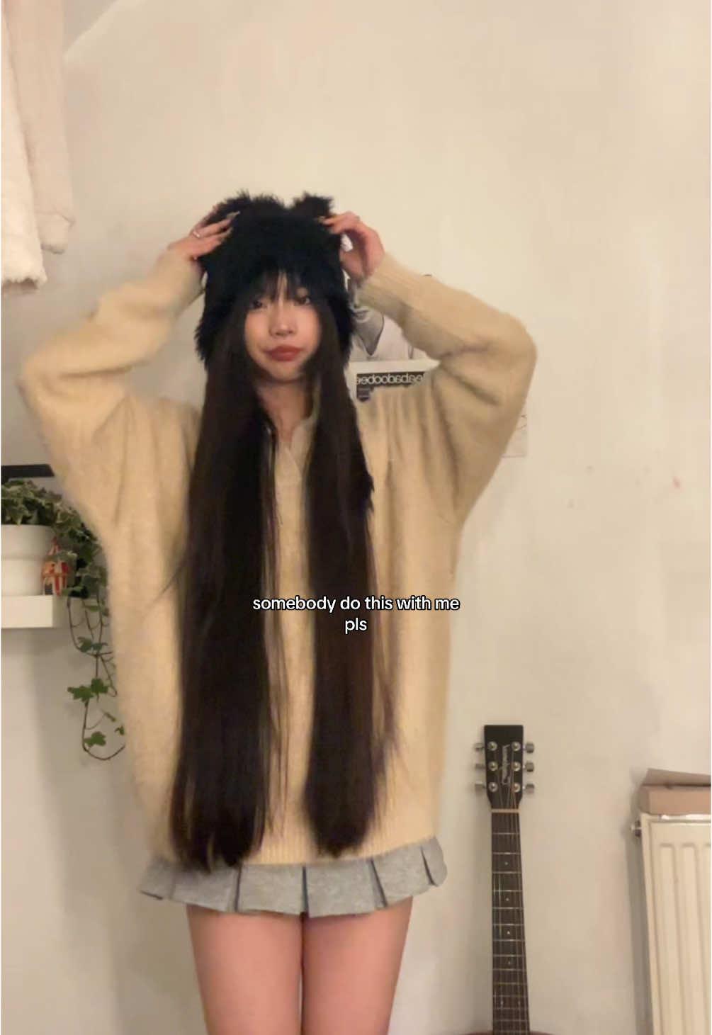 this trend is so cute #fyp #xuhong #xuhongtiktok #tiktok #asian #chinese #08 #09 #trend #couple #single #viral #virall #blowup #blowup? #asiangirl #longhair #asianmakeup #fypp #foryou #fyppppppppppppppppppppppp #forupage #foryoupageofficial #coupletrend #like #follow #share #comment #3 