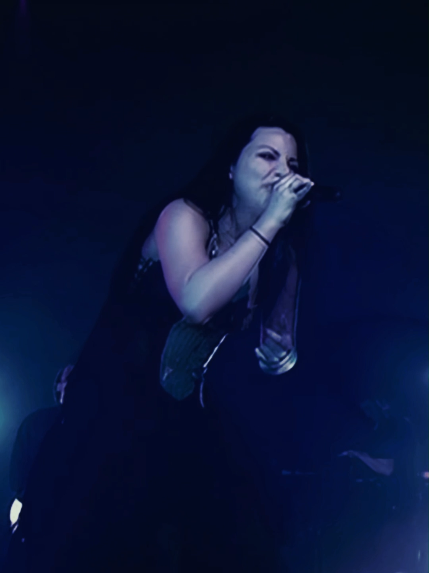 Evanescence Farther Away #foryou #fypシ #fyp #rock #music #song #evanescencemusic #evanescencefans #evanescencelive #evanescencefan #Evanescence #lyrics