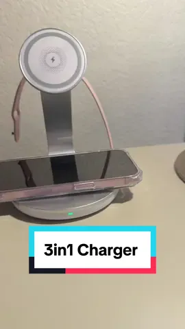 #3in1charger #wirelesscharger #tiktokshop #tiktokshopblackfriday #fyp #tiktokshopcybermonday #falldealsforyou #tiktokshopholidayhaul #tiktokmademebuyit #foryou #viral #tiktokshopfinds #christmas