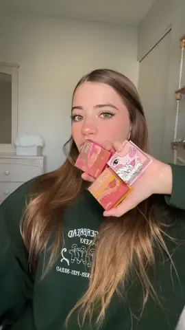 MY FAV BLUSH is back 🧡@Benefit Cosmetics #blush #benefitcosmetics #makeup #highlighter #benefitblush 