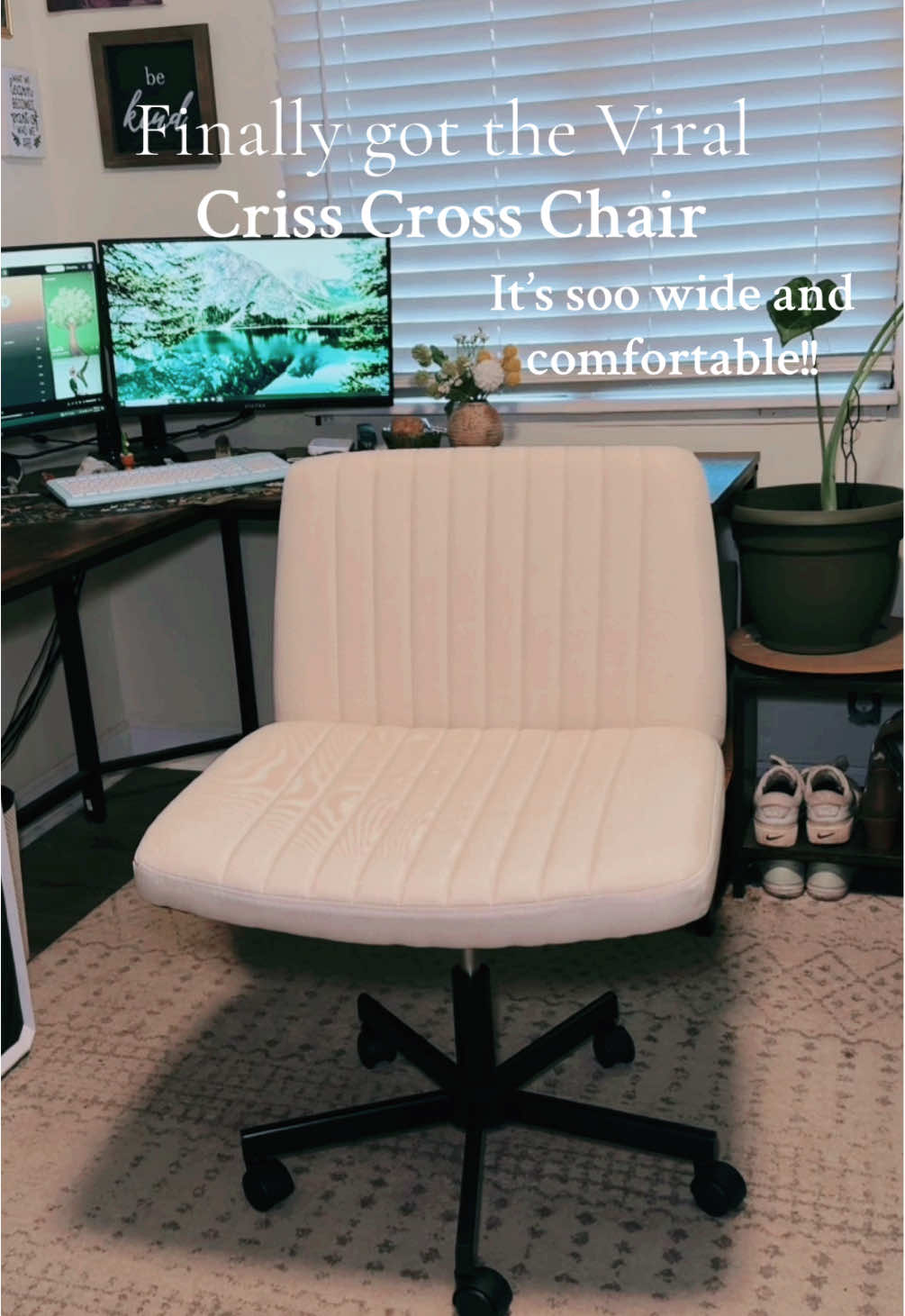 The Criss cross chair is worth it!!! Its so big and comfy! Soo many colors to choose from and easy to put together 🫶🏼#crisscrosschair #tiktokshopblackfriday #blackfriday #giftguide #officechair #christmas #viral #tiktokshopcybermonday #tiktokshopblackfridaysale #giftideas #tiktokshop #chair 