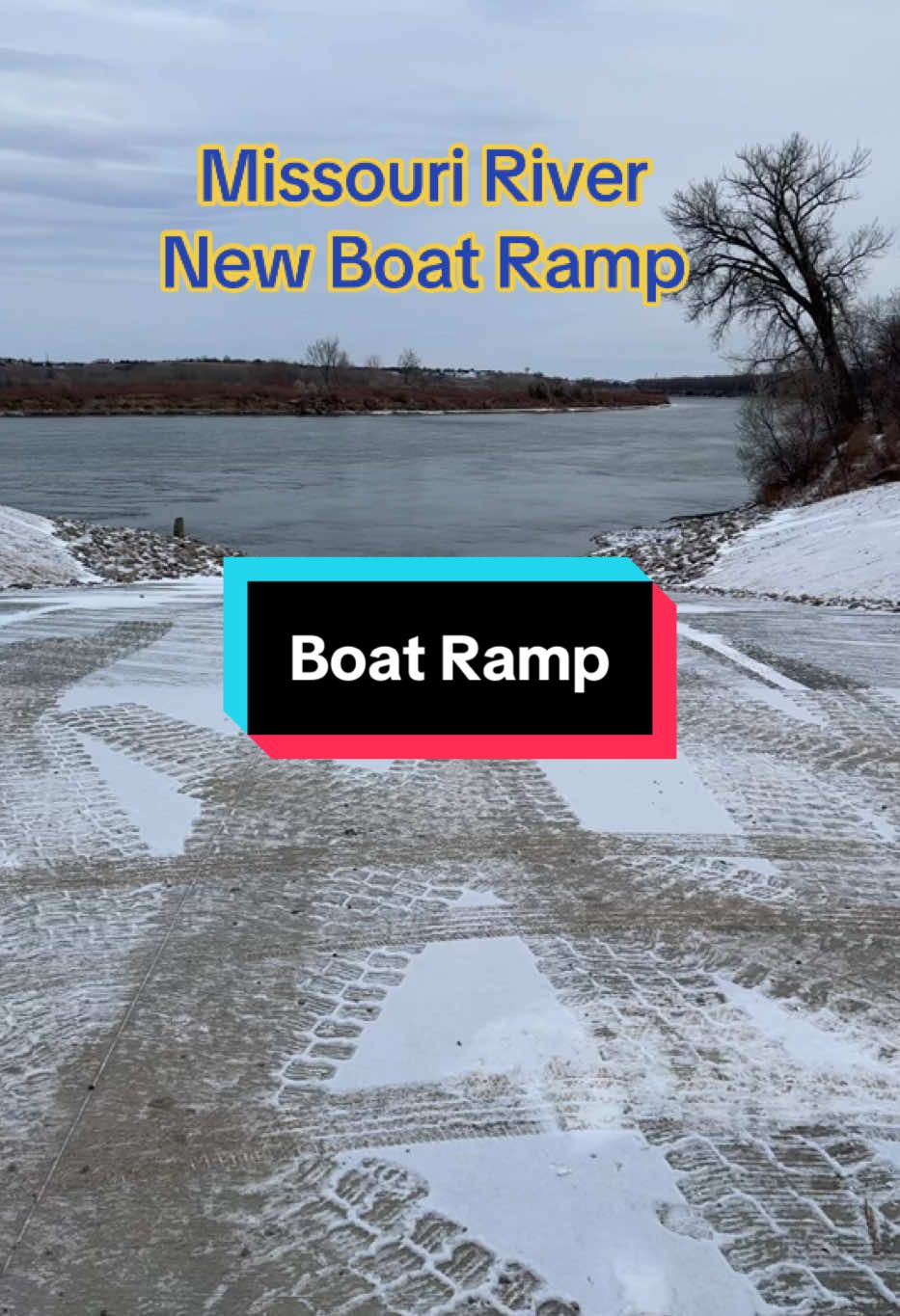 New Missouri River boat ramp  Mandan Nd#foryou #foryoupage #mikey #hiddengems #FamilyFun #riverfun#fishing 