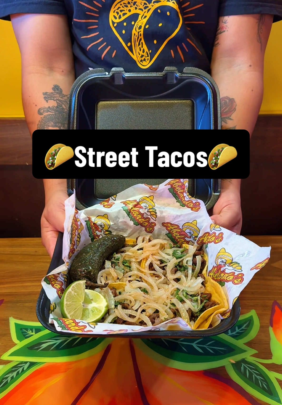 Street tacos coming in hot🔥 #streettacos #tacos #mexicanfood #mexicanrestaurant #foodchoices #foodietiktok 