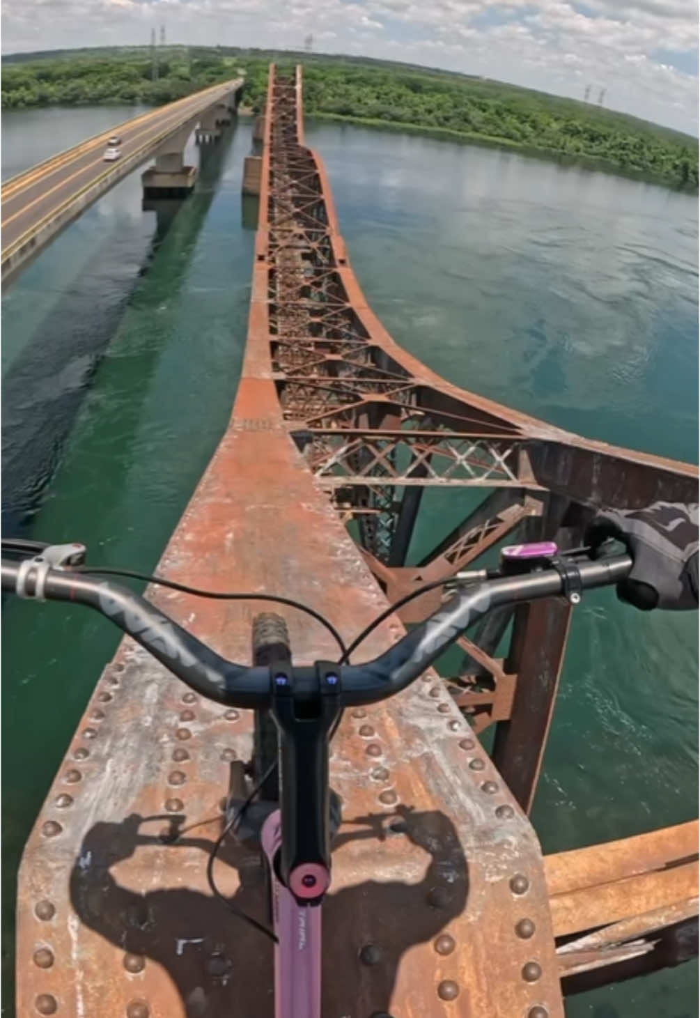 Um dos projetos mais loucos que ja fiz 😳 Ponte ferroviaria Três Lagoas-MS#bike #bikevideos #ride #bicycle #balance 