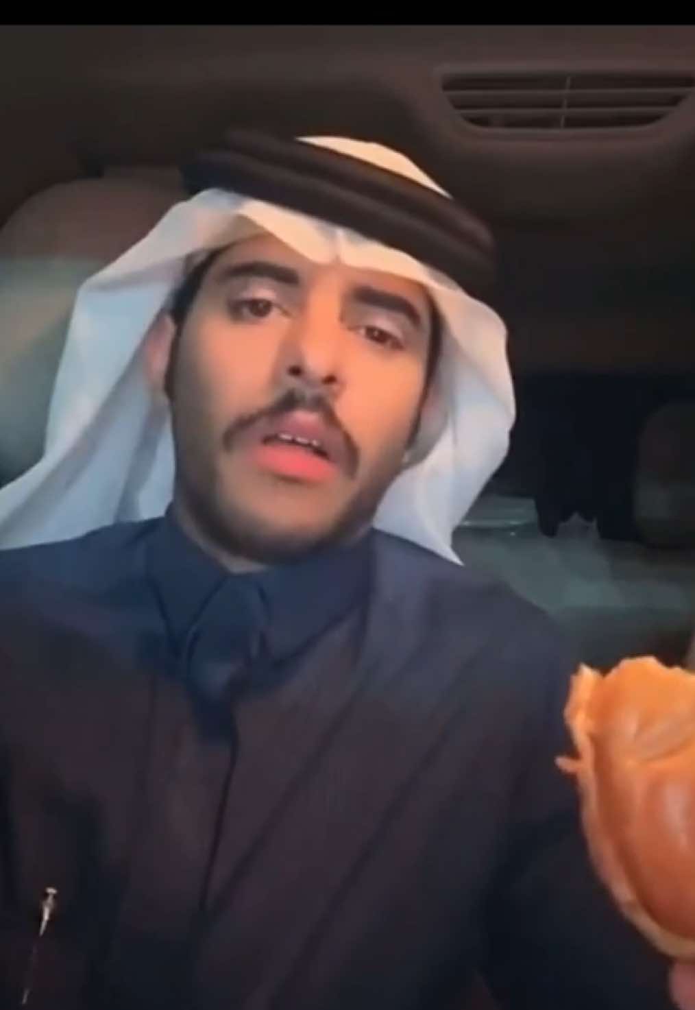 اللي بمجتمع السوالف اللي ما تنقال ضموه معاكم😂 #محمد_الودعاني #السوالف_اللي_ماتنقال #بعض_السوالف_لبسوها_شراعي #viral #fpy  FAKI