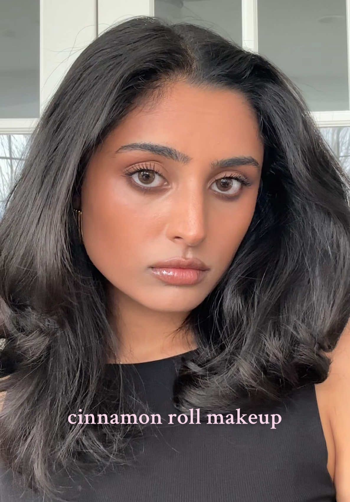 its cinnamon girl season #cinnamonroll #cinnamongirl #cinnamonrollmakeup #makeuptutorial #fallmakeup #fallmakeuplook 