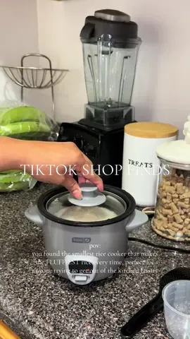 taking ‘quick & easy’ to another levellll, obsesssseddd! 🍚🍽️ #miniricecooker #ricecooker #quickandeasy #tiktokshopfinds #blackfridaydeals #tiktokdealsforyoudays #ttshopfinds #kitchengadgets #kitchenmusthaves 