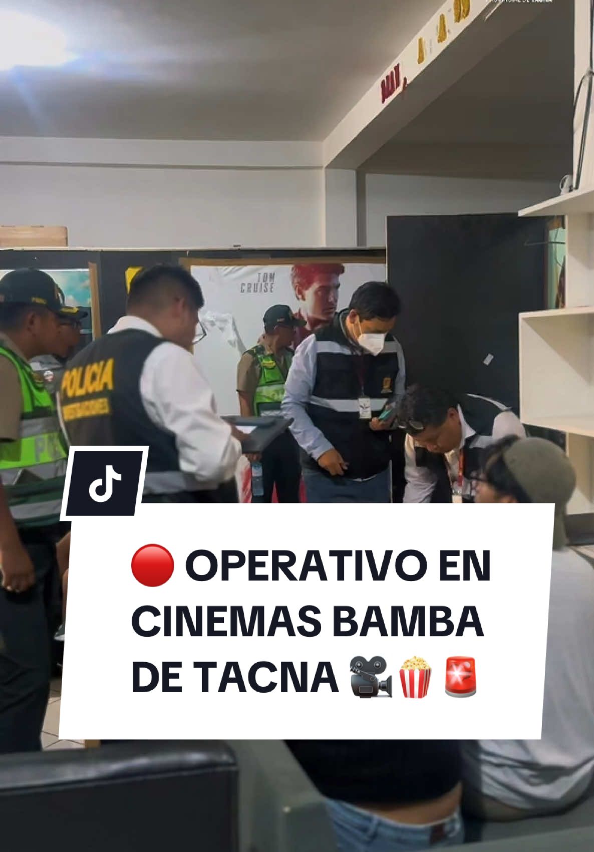 🔴 ¡ATENCIÓN PADRES DE FAMILIA! Jóvenes que no superan la mayoría de edad fueron sorprendidos en cinemas bamba de Tacna.  #tacna #tacna_peru🇵🇪 #pnp #pnpperu #policianacional #noticiastiktok #ultimominuto #noticiasperu #urgente #cines #padresdefamilia #familia #fyp #virales #viralestiktok #fyxzbca #CapCut 