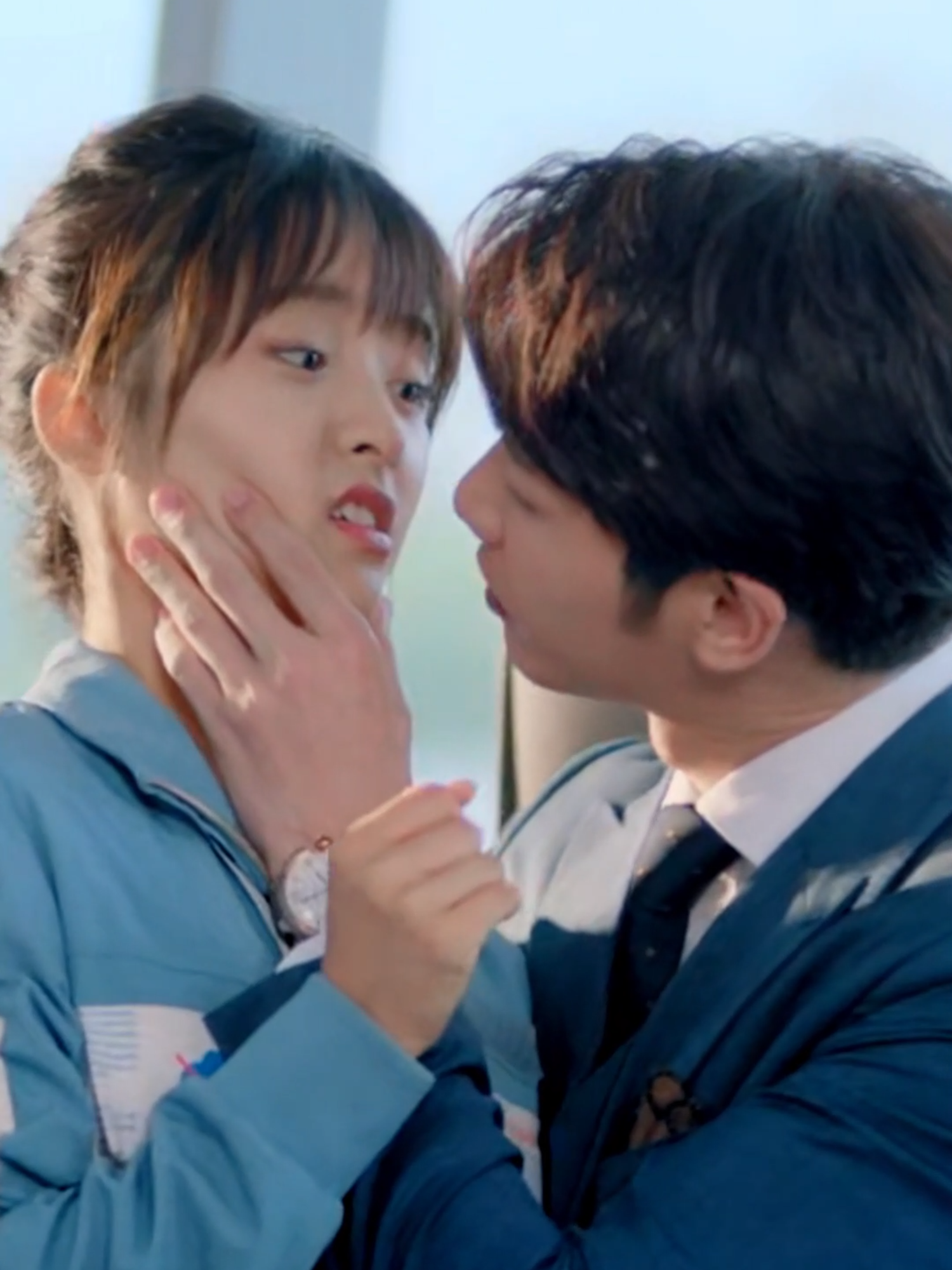 The CEO longs for a kiss! 💋💼❤️ #UseForMyTalent #ShenYue #cdrama #romance #drama  Mobile users download MangoTV App 👉 https://d.mgtv.com/zD-P