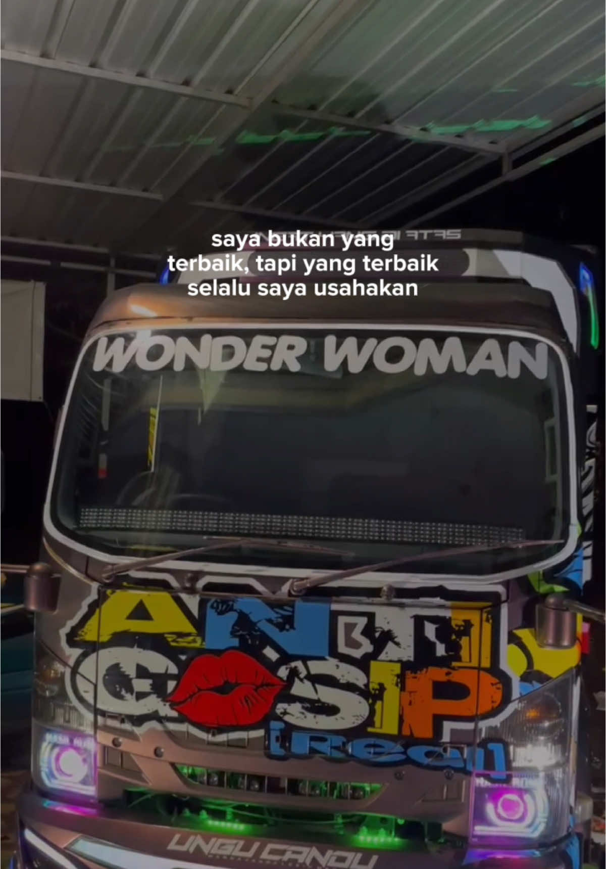 Sang legenda kembali 🥰 #trending #truckdriver #trukmodifikasiindonesia #vidioviral #trukmaniaindonesia #tiktok #fyp #tiktok #cinematic @Ptrok ANTIGOSIPREAL2 