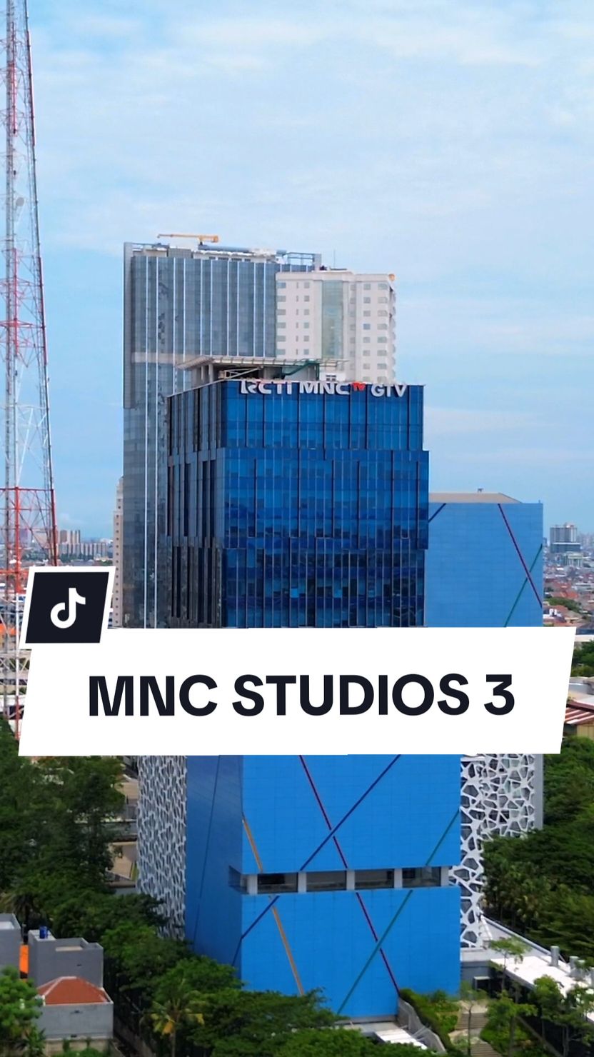 Melihat dari dakat MNC Studios 3 yang ada di Kebon Jeruk, Jakarta Barat #jakarta  #jakartabarat  #kebonjeruk  #studiotv  #mnctv  #studiomnctv  #mncgroup  #droneview  #explore 