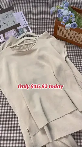 $25 free shipping #bodysuit #oqq #oqqbodysuits #SuperBrandDay #feelinggreatinoqq #fallfashion #tiktokshop #flashsale#oldmoney #spotlightfashion#FallFreshness#trendy#foryou#fyp #fashion#haul#sale #clothes #TikTokFashion #viral#TikTokMadeMeBuylt #sports #sportsjacket #gymwear #GymTok #sportswear Show #treasurefinds #autumn #autumnfashion #winter #clothing 