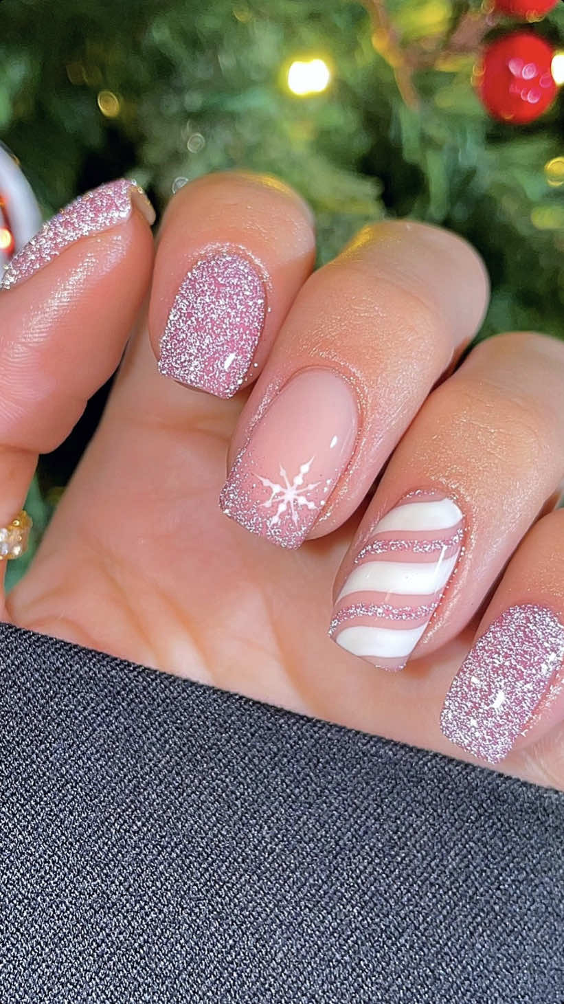 We all need a reflective pink glitter in our collection 💖 @BrillbirdUK diamond 170 & 0 Long Brush - use code IZZY10 for 10% off 💞 Rings are from @The Promise Ring Co. for 10% off 🫶🏼 #christmas #christmasnails #christmasnailart #christmasnailinspo #christmasnails2024 #reflectivenails 